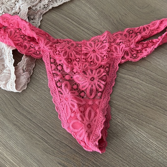 VS Thongs - Picture 3 of 3